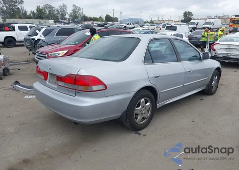 2001 Honda Accord 3.0 Ex z USA, uszkodzony, nr VIN 1HGCG16521A009040